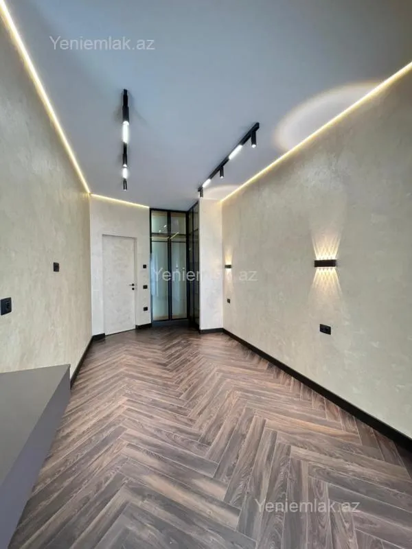 Satılır 2 otaqlı yeni tikili 68 m²