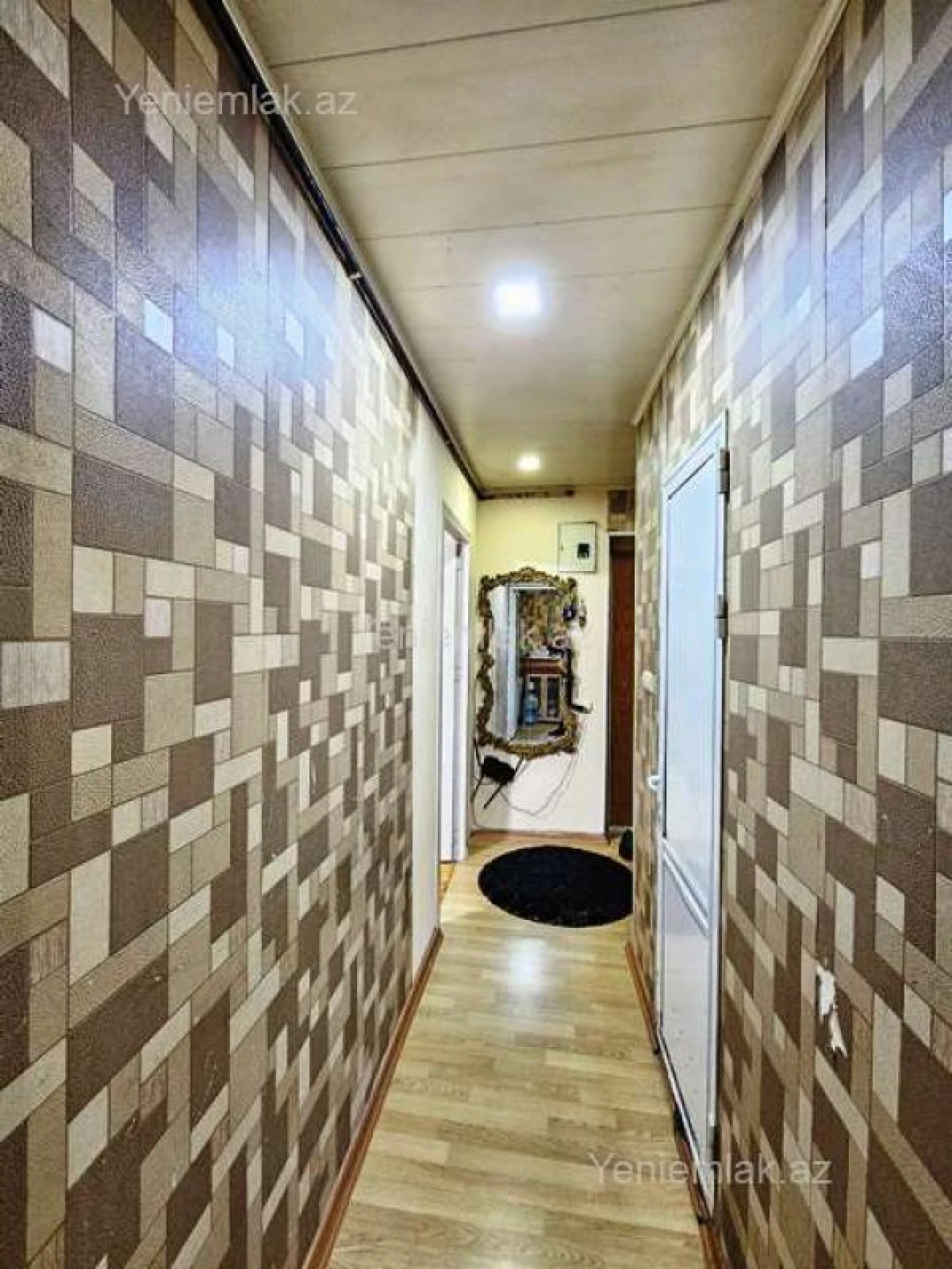 Satılır 2 otaqlı köhnə tikili 55 m²