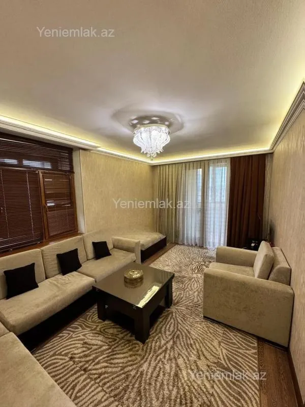 Satılır 2 otaqlı köhnə tikili 55 m²