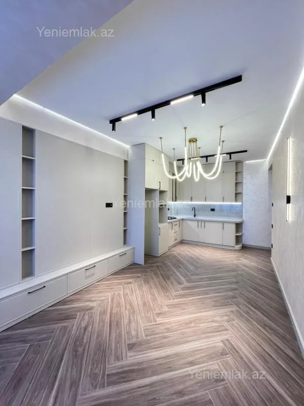 Satılır 2 otaqlı yeni tikili 68 m²