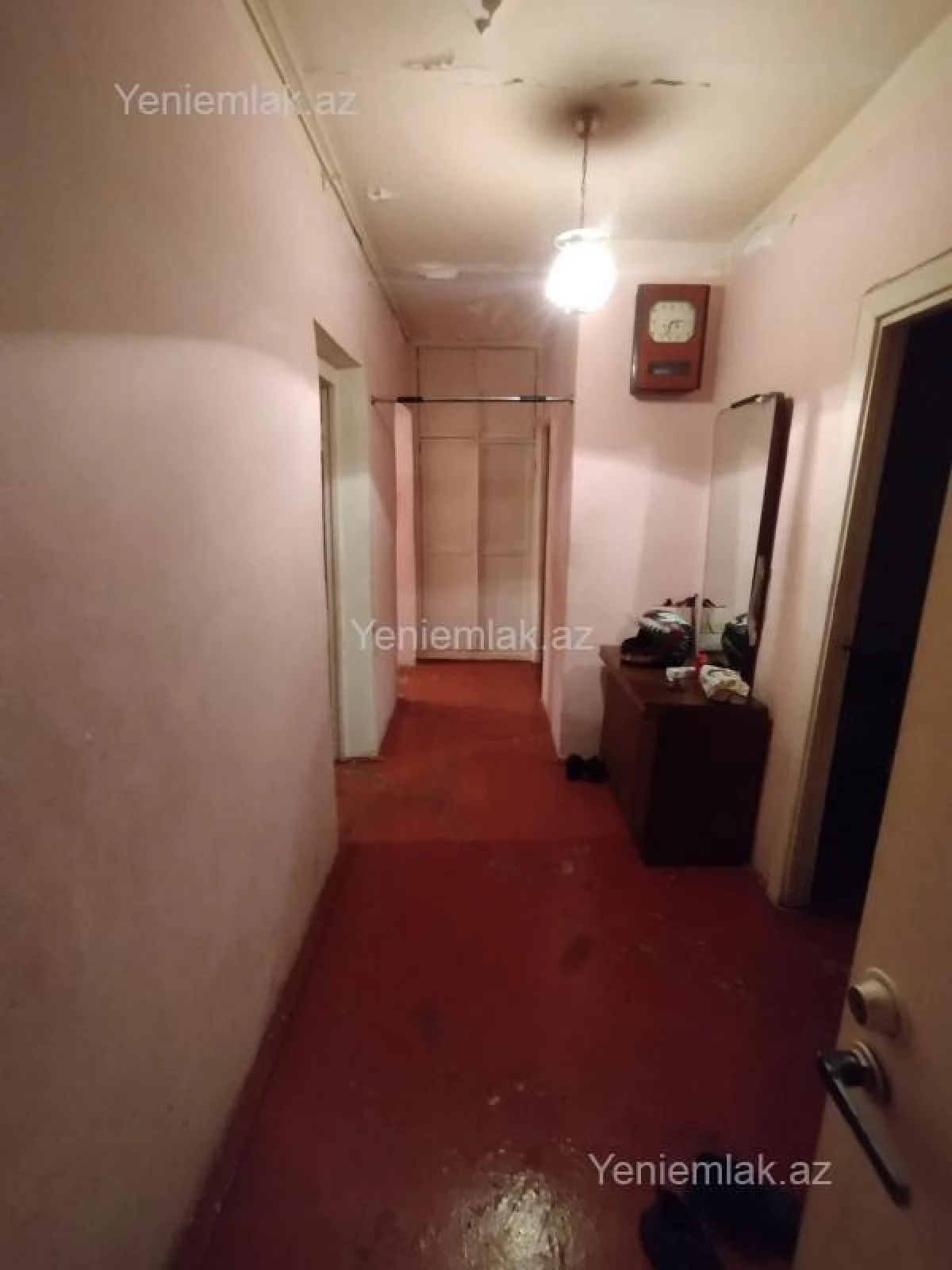 Satılır 4 otaqlı köhnə tikili 90 m²