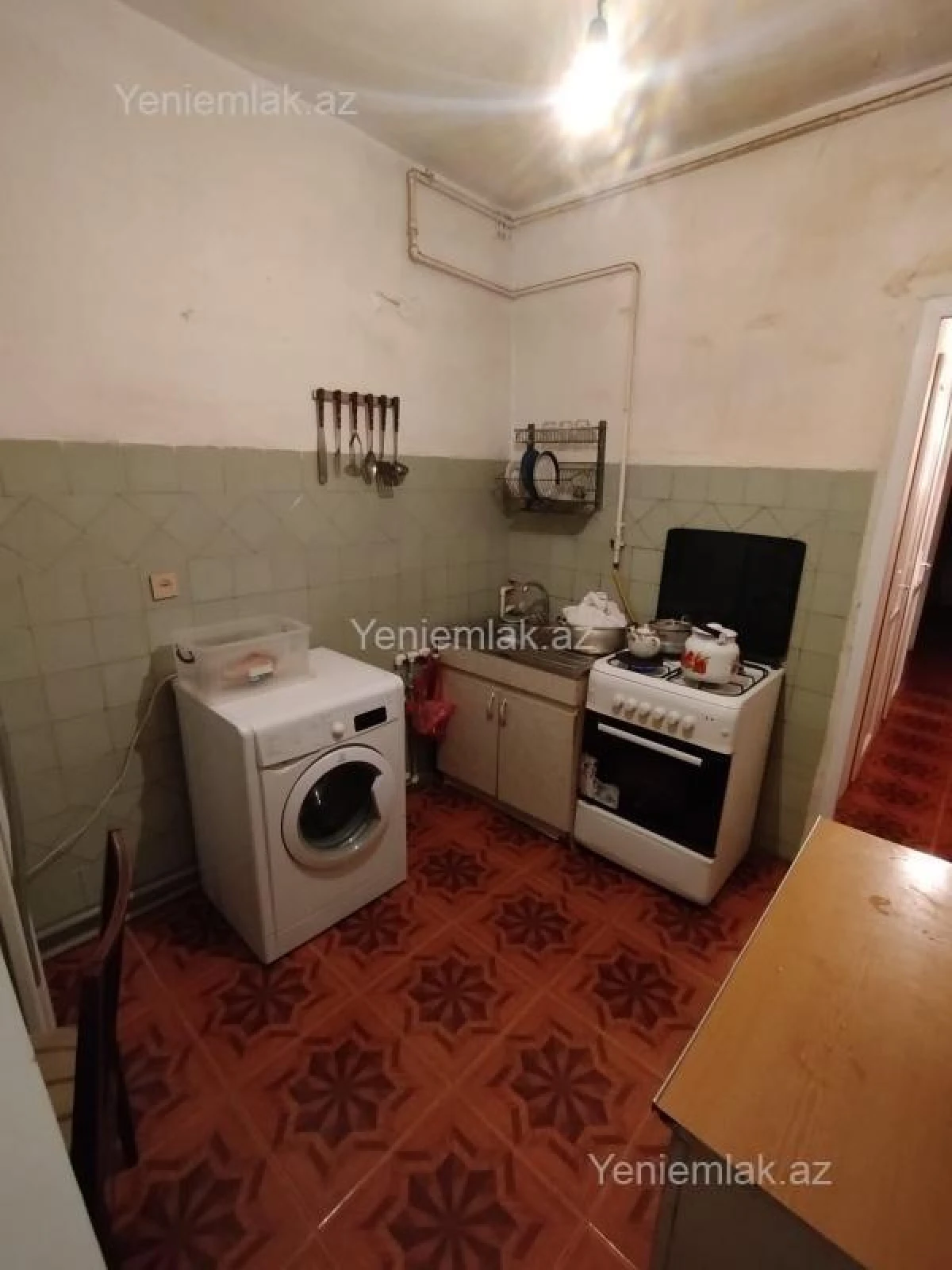Satılır 4 otaqlı köhnə tikili 90 m²