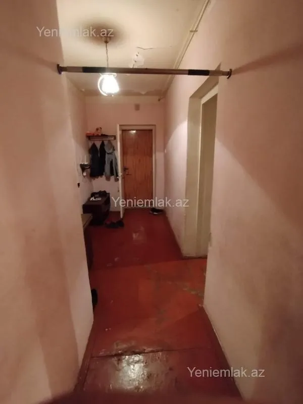 Satılır 4 otaqlı köhnə tikili 90 m²