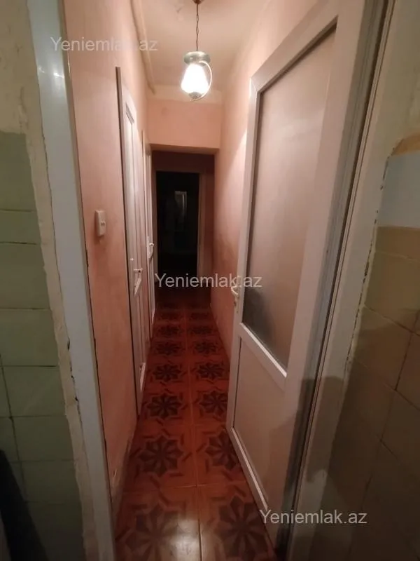 Satılır 4 otaqlı köhnə tikili 90 m²