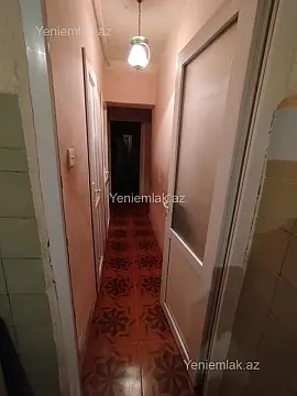 Satılır 4 otaqlı köhnə tikili 90 m²