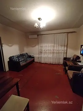 Satılır 4 otaqlı köhnə tikili 90 m²