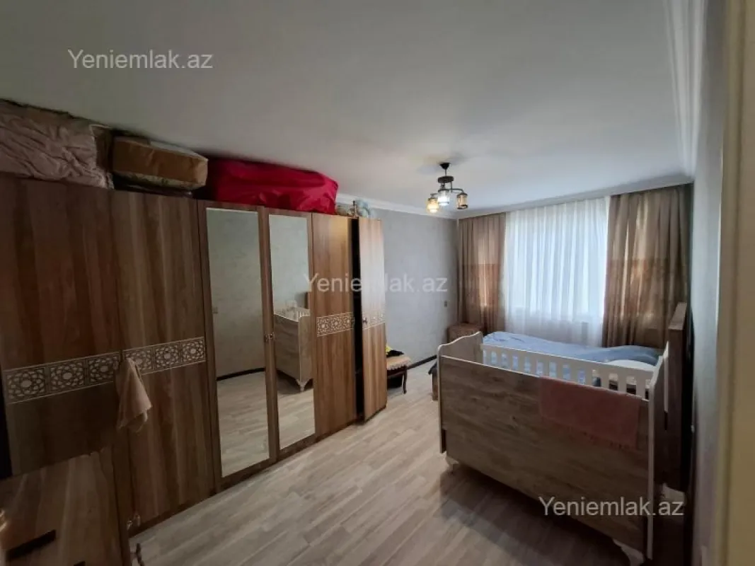 Satılır 3 otaqlı köhnə tikili 75 m²