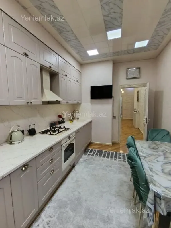 Satılır 4 otaqlı yeni tikili 137 m²