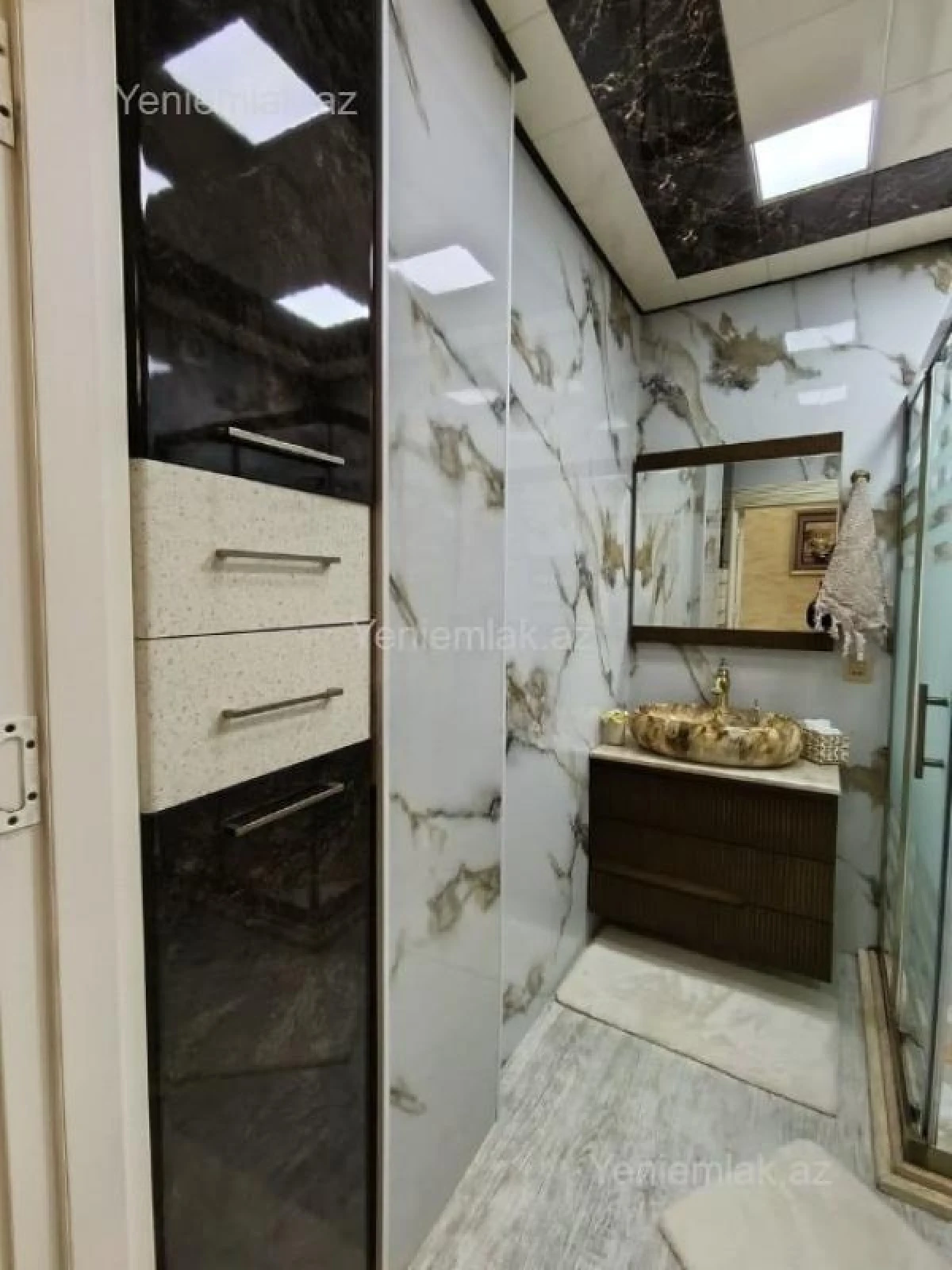 Satılır 4 otaqlı yeni tikili 137 m²