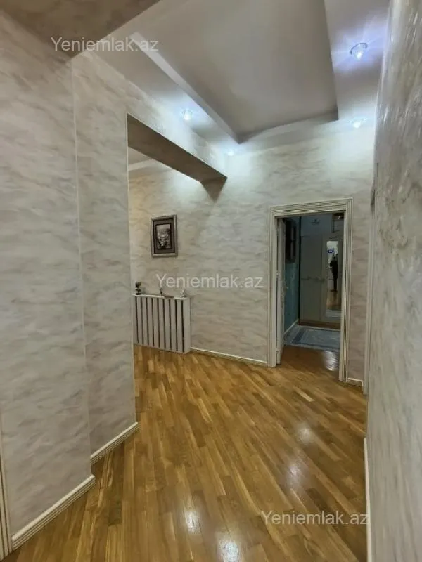 Satılır 4 otaqlı yeni tikili 137 m²