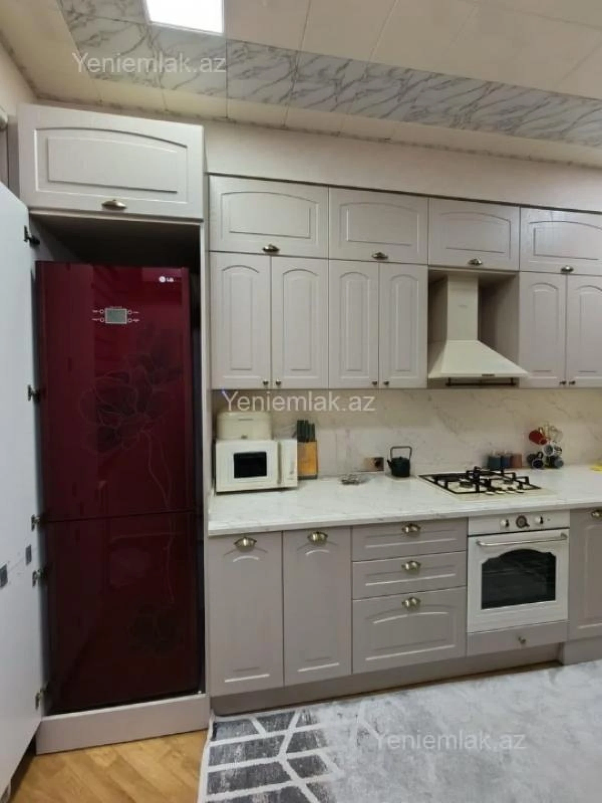 Satılır 4 otaqlı yeni tikili 137 m²