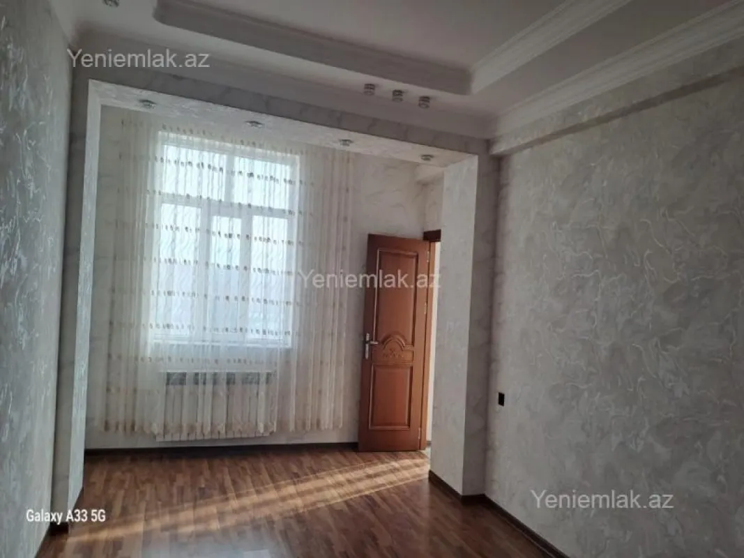 Satılır 2 otaqlı yeni tikili 70 m²