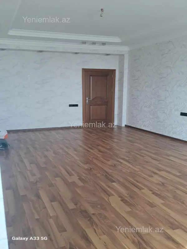 Satılır 2 otaqlı yeni tikili 70 m²