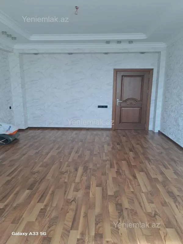 Satılır 2 otaqlı yeni tikili 70 m²