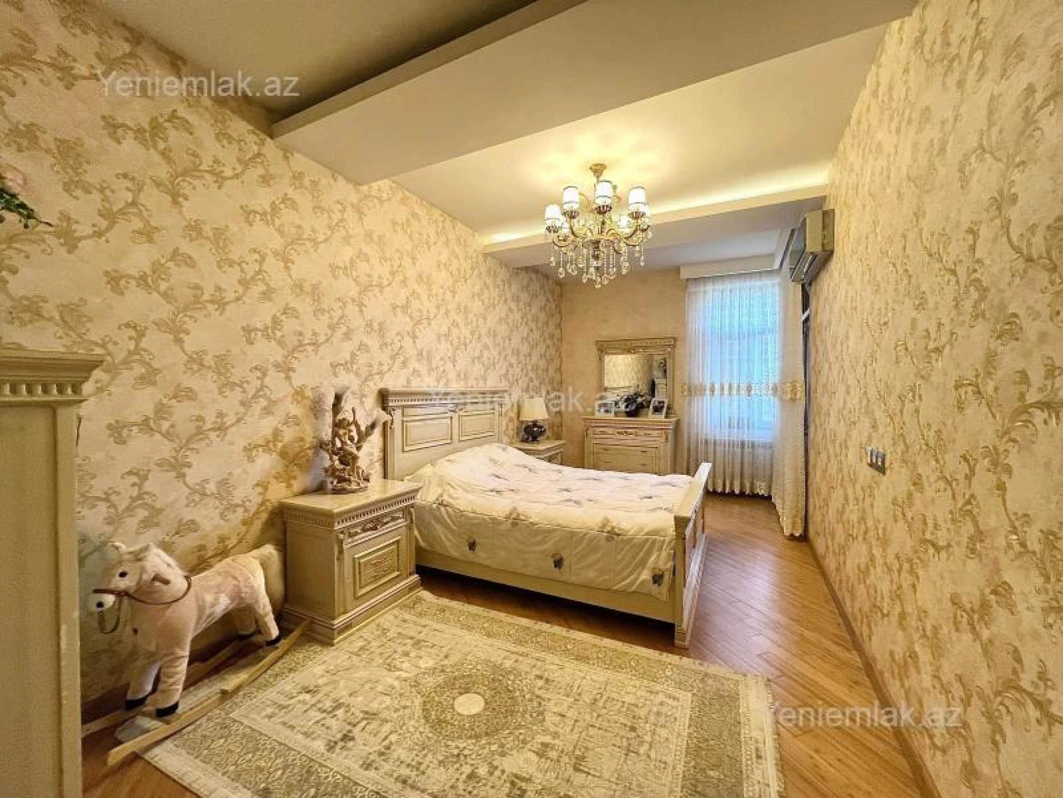 Satılır 4 otaqlı yeni tikili 190 m²