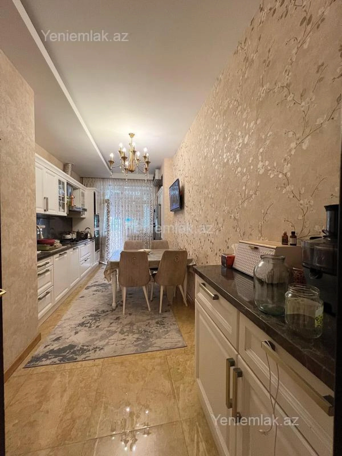 Satılır 4 otaqlı yeni tikili 190 m²