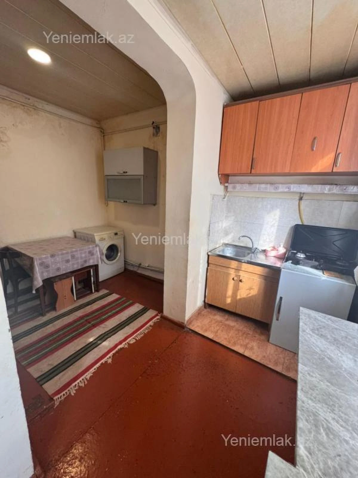 Satılır 3 otaqlı köhnə tikili 84 m²