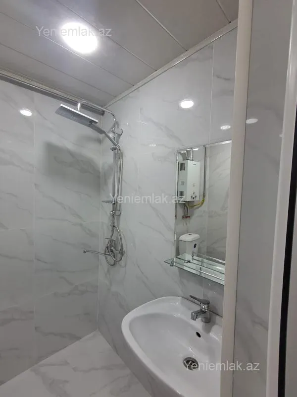 Satılır 2 otaqlı köhnə tikili 50 m²