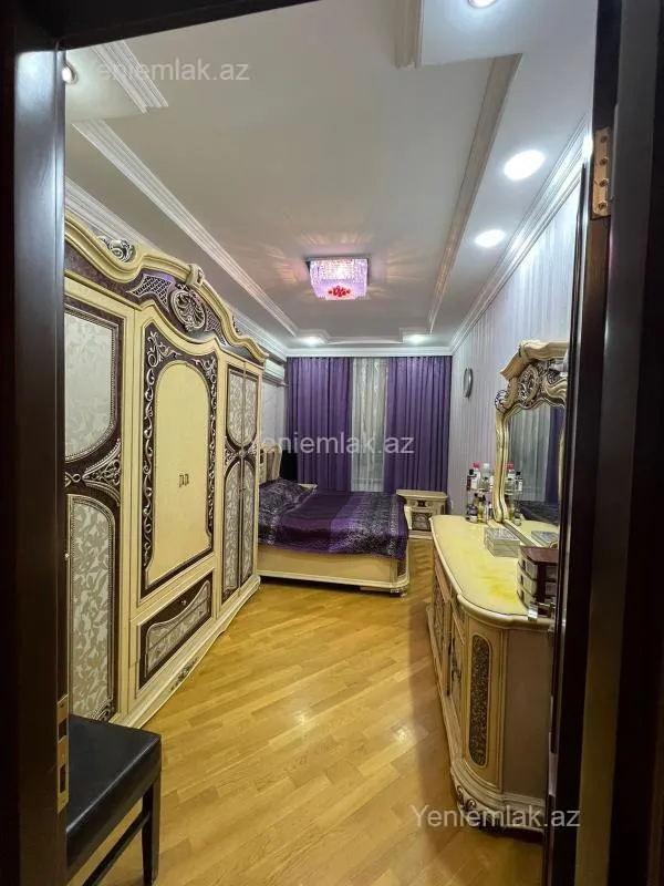 Satılır 4 otaqlı yeni tikili 140 m²
