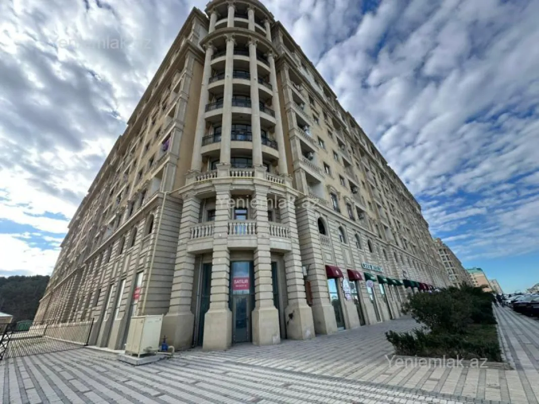 Satılır obyekt 792 m²