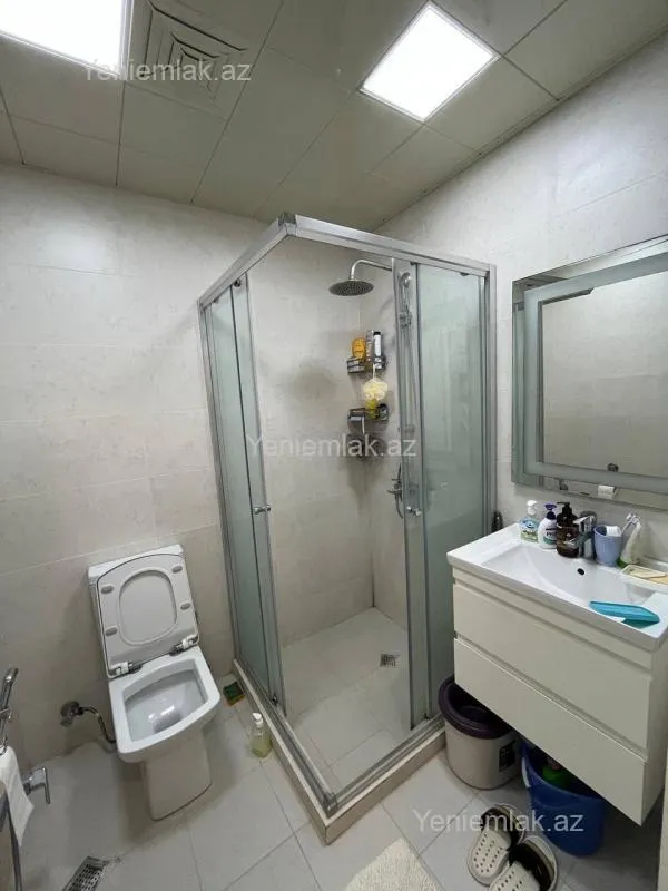 Satılır 2 otaqlı yeni tikili 75 m²