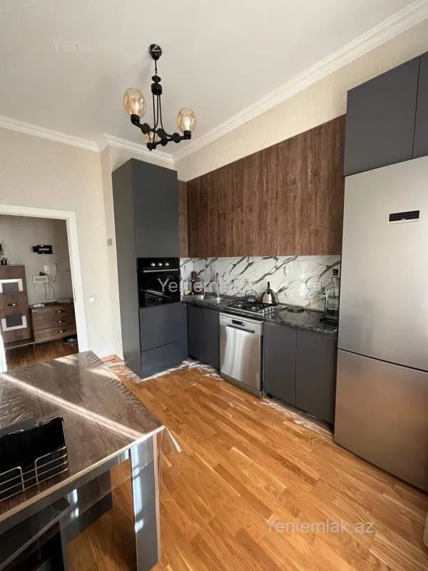 Satılır 2 otaqlı yeni tikili 75 m²