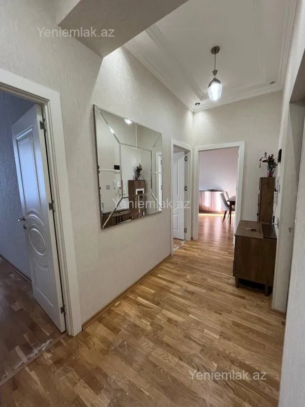 Satılır 2 otaqlı yeni tikili 75 m²