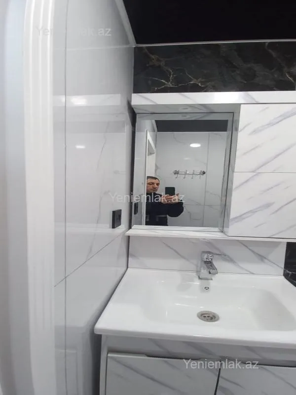 Satılır 3 otaqlı yeni tikili 65 m²