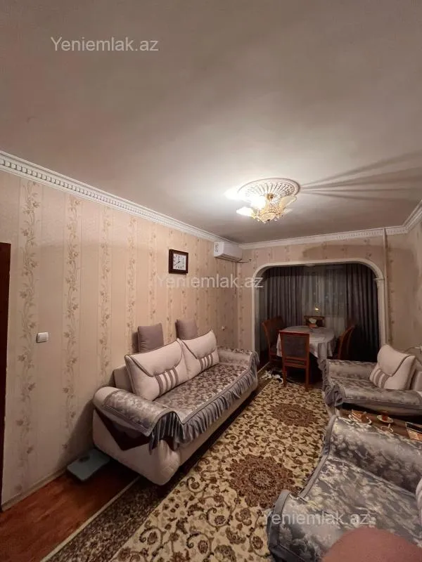 Satılır 2 otaqlı köhnə tikili 60 m²