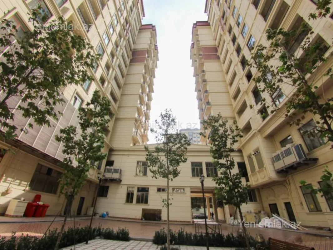 Satılır 4 otaqlı yeni tikili 205 m²