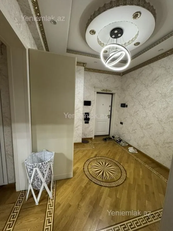 Satılır 2 otaqlı yeni tikili 86 m²