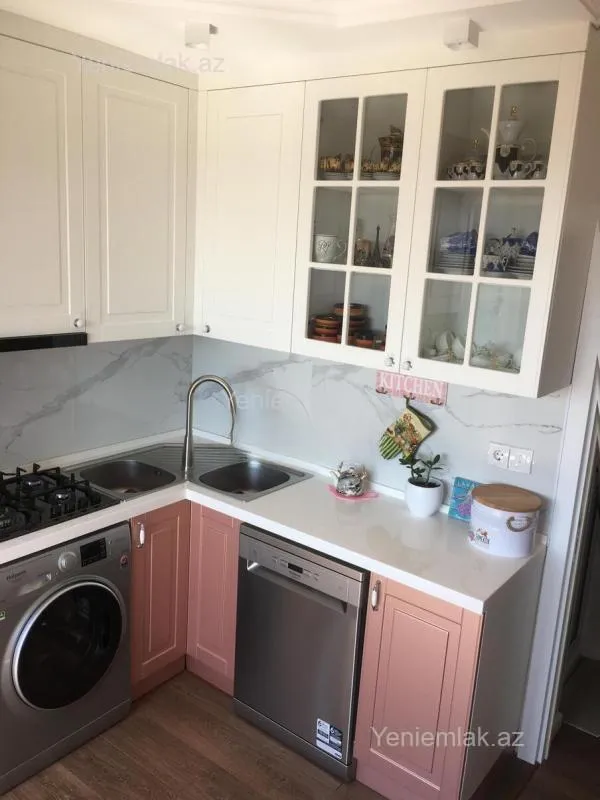 Satılır 2 otaqlı köhnə tikili 65 m²