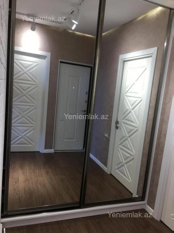 Satılır 2 otaqlı köhnə tikili 65 m²