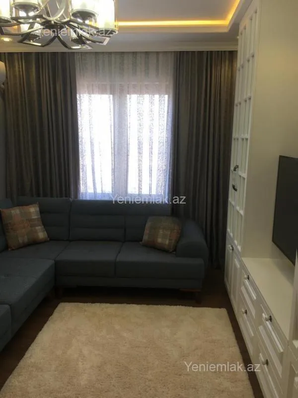 Satılır 2 otaqlı köhnə tikili 65 m²