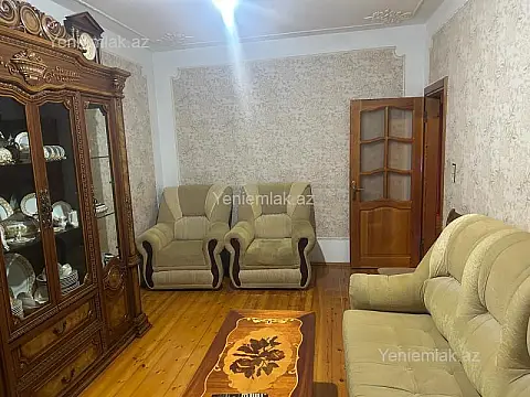 Satılır 3 otaqlı köhnə tikili 80 m²