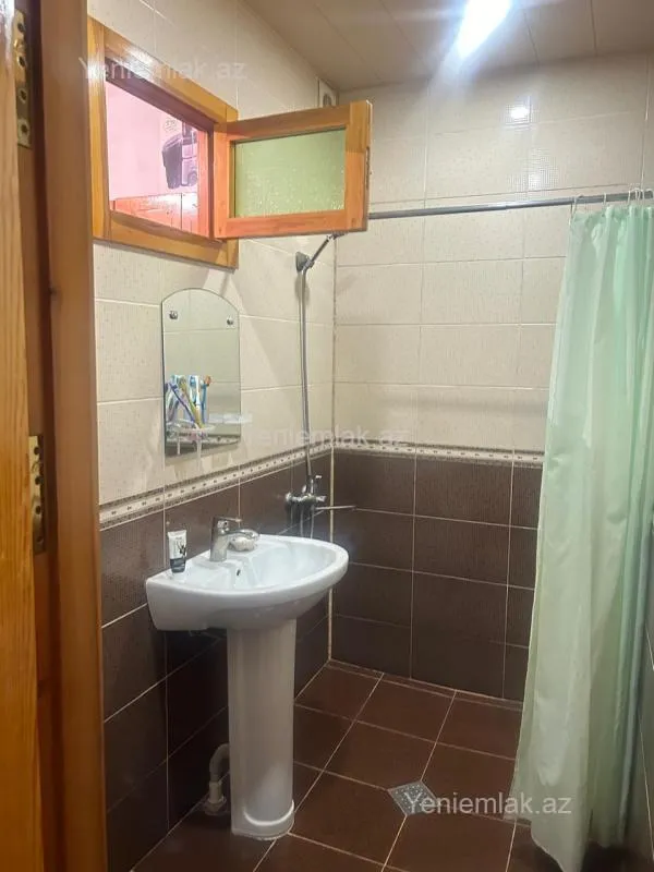 Satılır 3 otaqlı köhnə tikili 80 m²