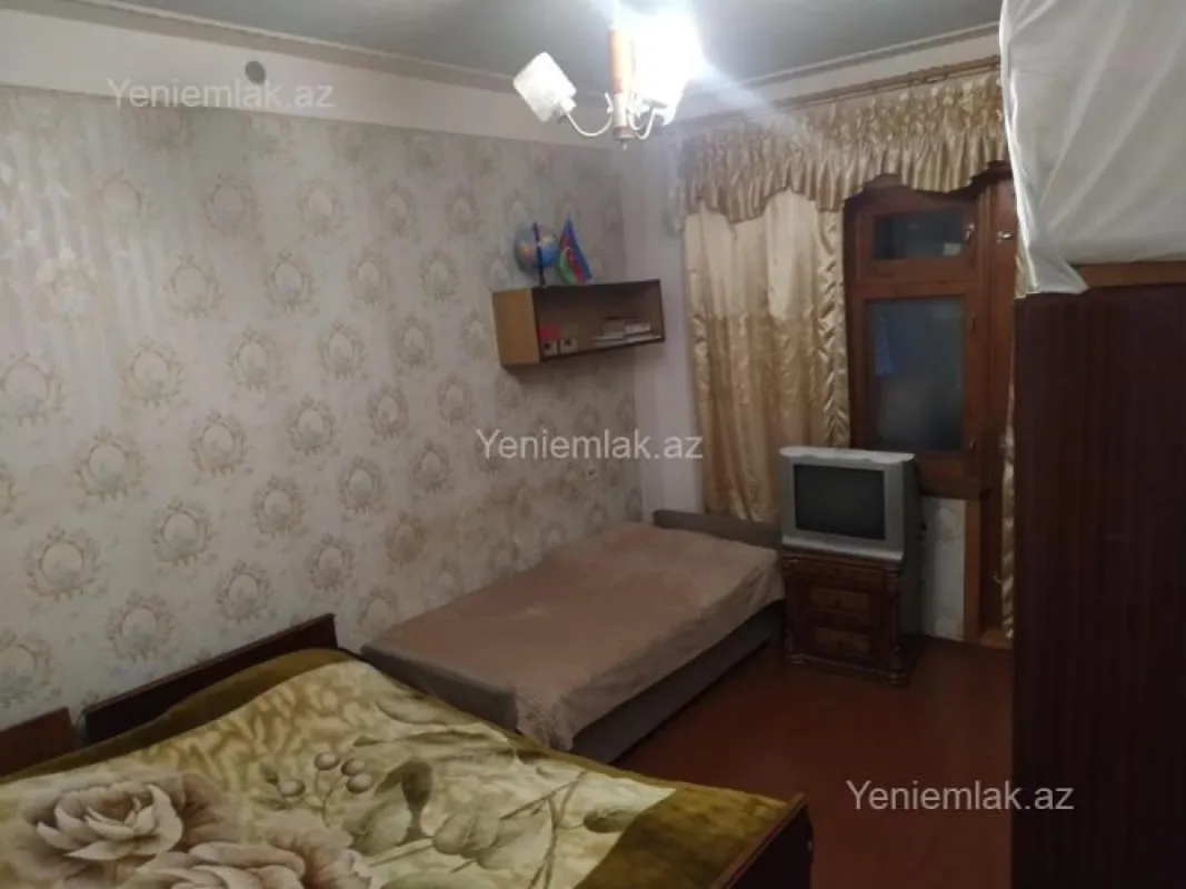 Satılır 3 otaqlı köhnə tikili 80 m²