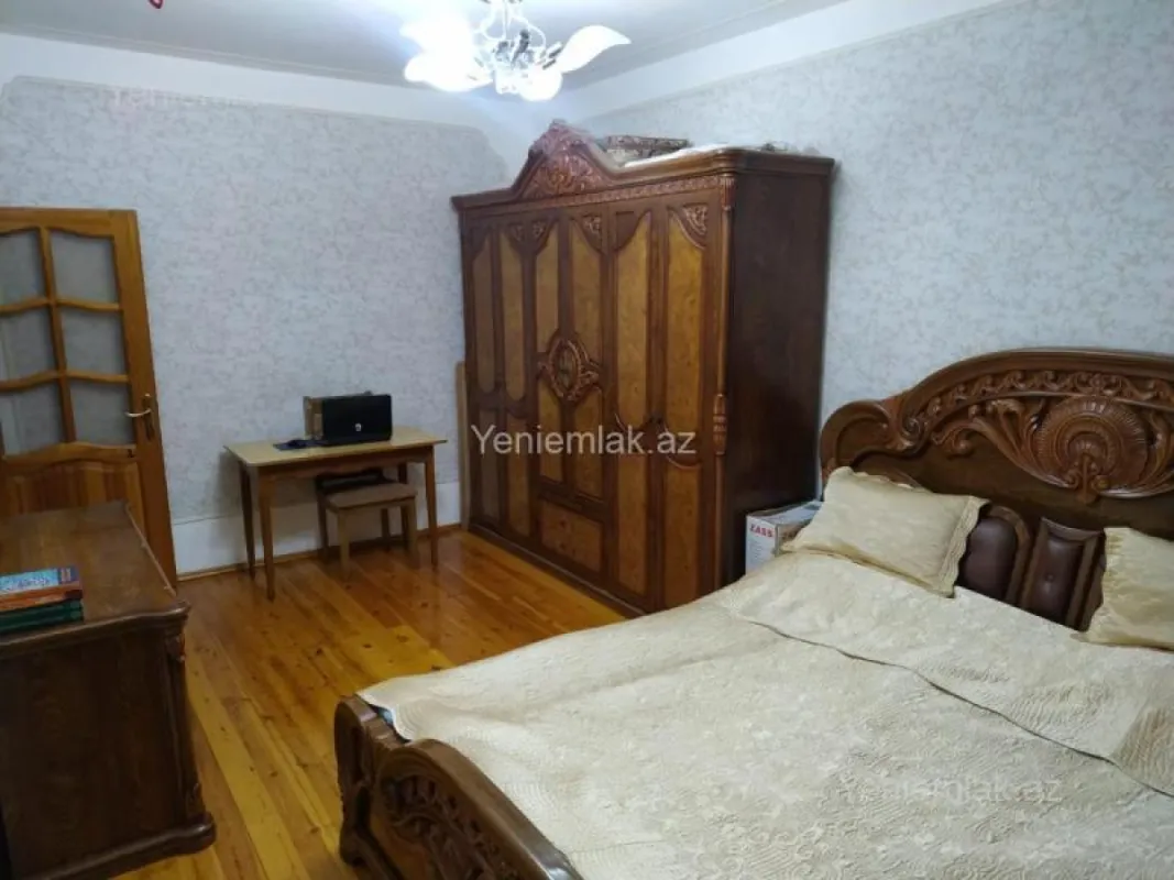 Satılır 3 otaqlı köhnə tikili 80 m²
