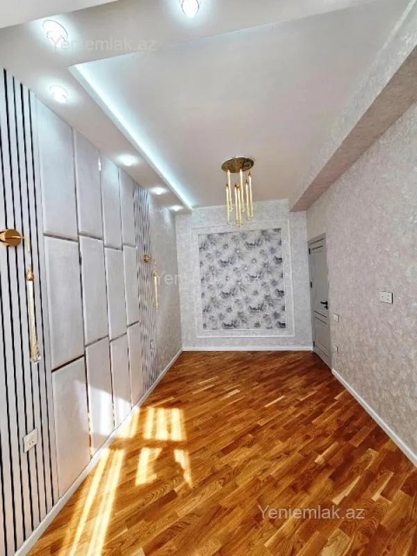 Satılır 2 otaqlı yeni tikili 76 m²