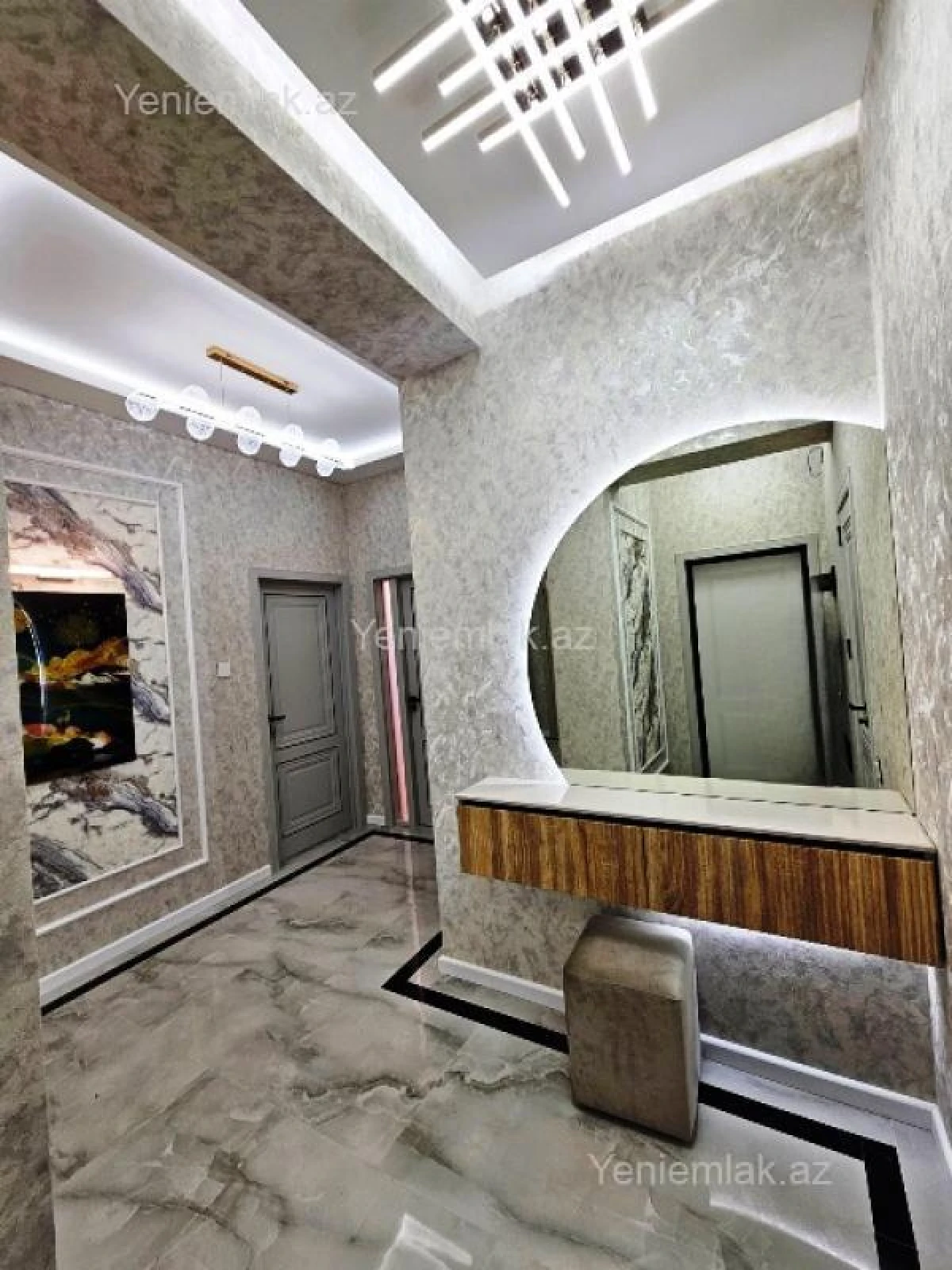 Satılır 2 otaqlı yeni tikili 76 m²