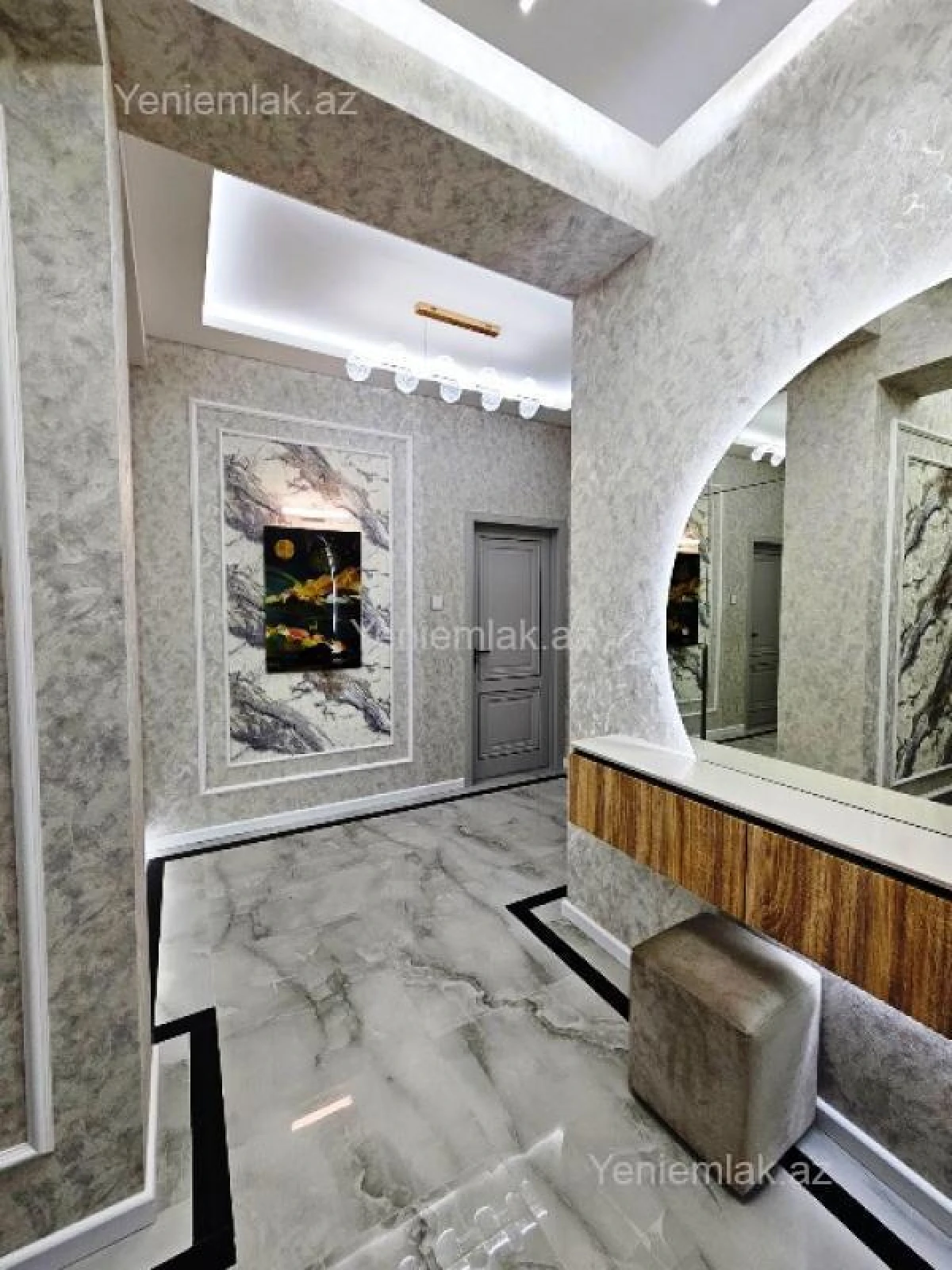 Satılır 2 otaqlı yeni tikili 76 m²