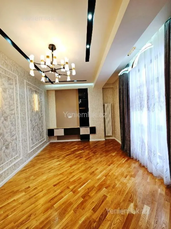 Satılır 2 otaqlı yeni tikili 76 m²