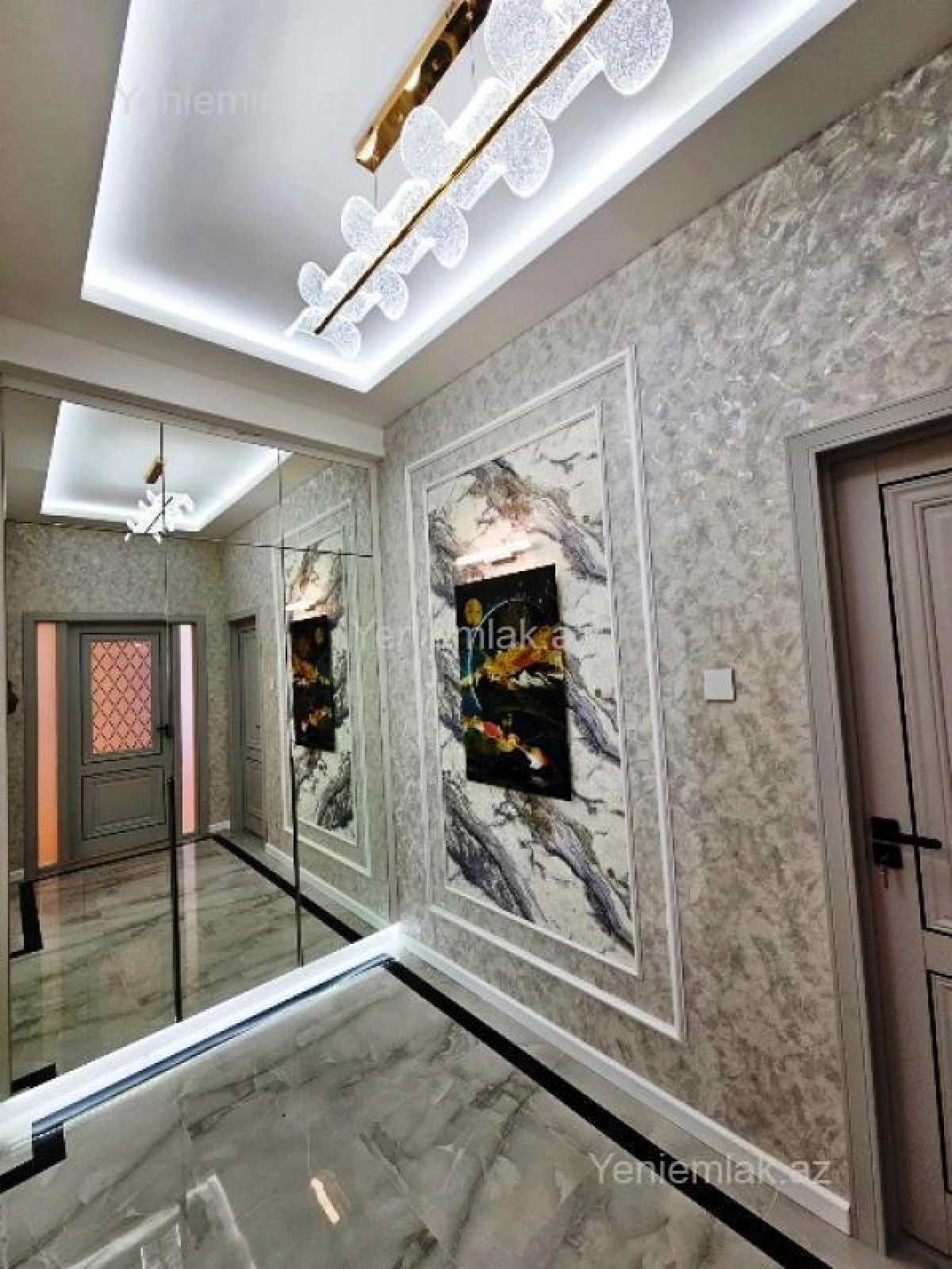 Satılır 2 otaqlı yeni tikili 76 m²