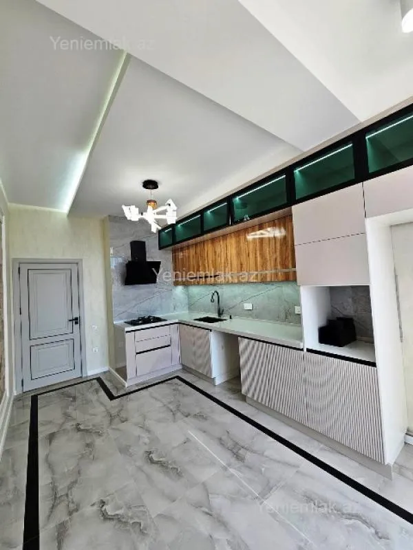 Satılır 2 otaqlı yeni tikili 76 m²