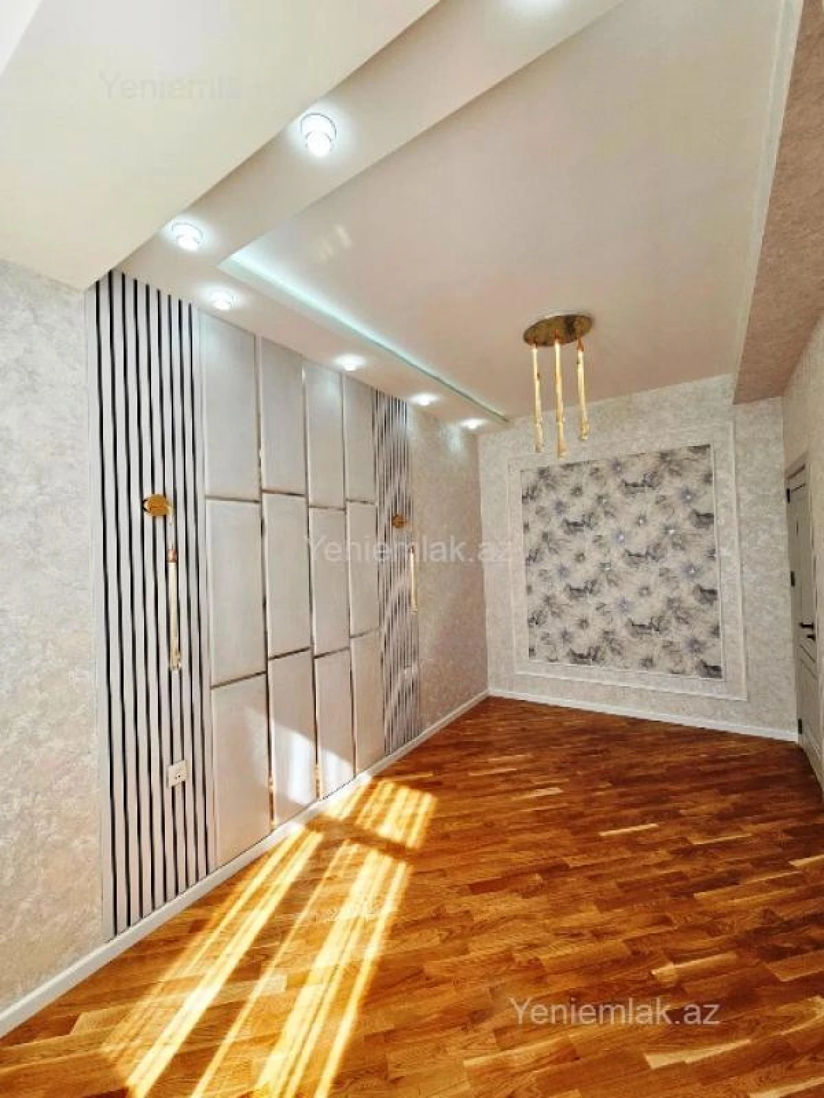 Satılır 2 otaqlı yeni tikili 76 m²