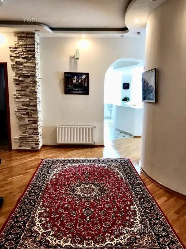 Satılır 3 otaqlı yeni tikili 170 m²