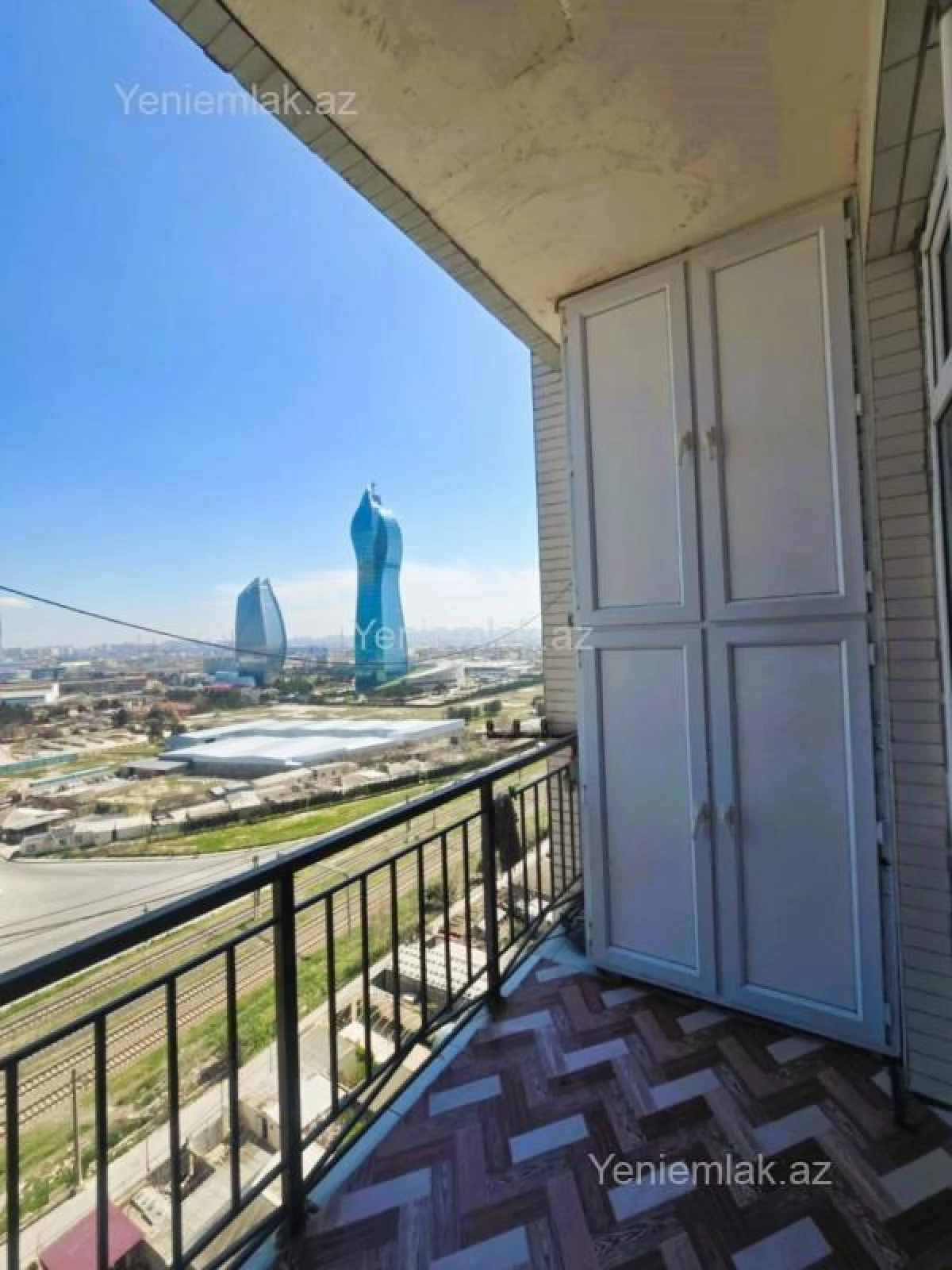 Satılır 3 otaqlı yeni tikili 130 m²