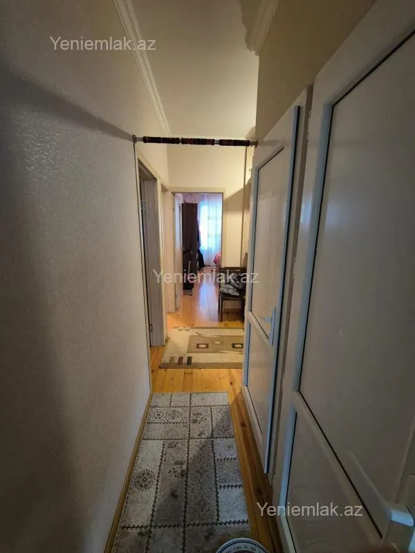 Satılır 3 otaqlı köhnə tikili 70 m²