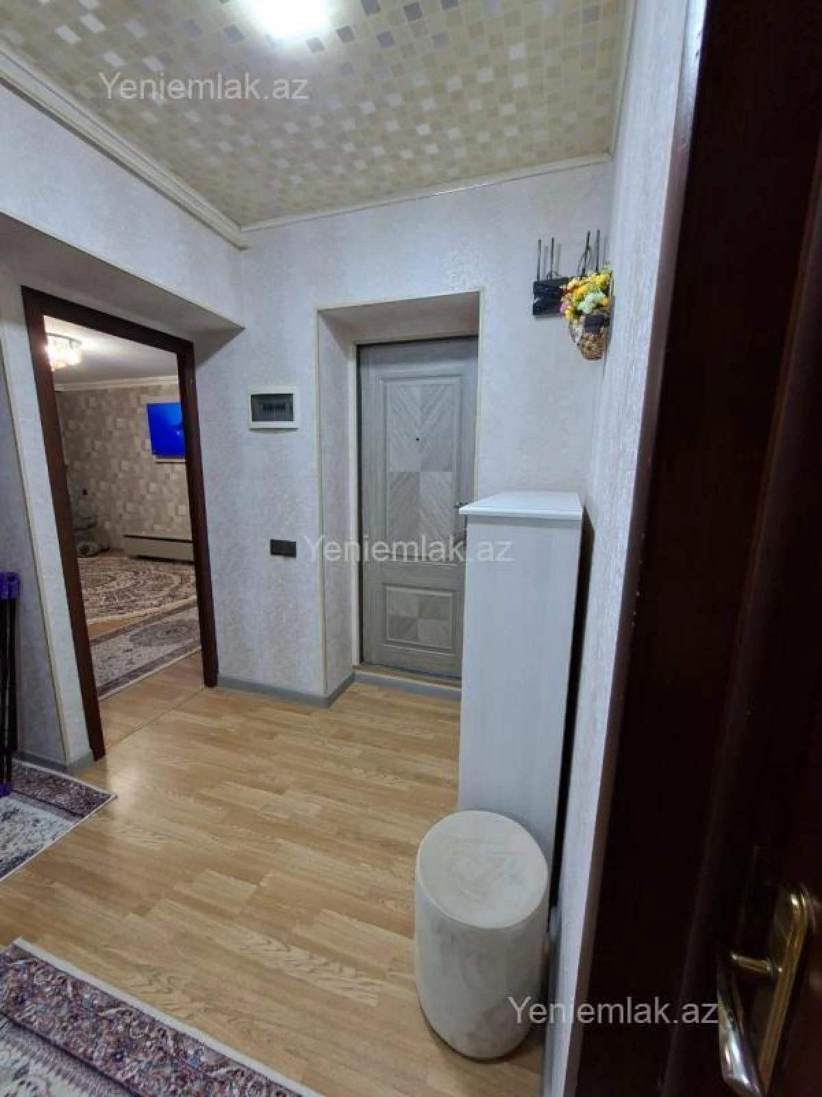 Satılır 2 otaqlı köhnə tikili 55 m²