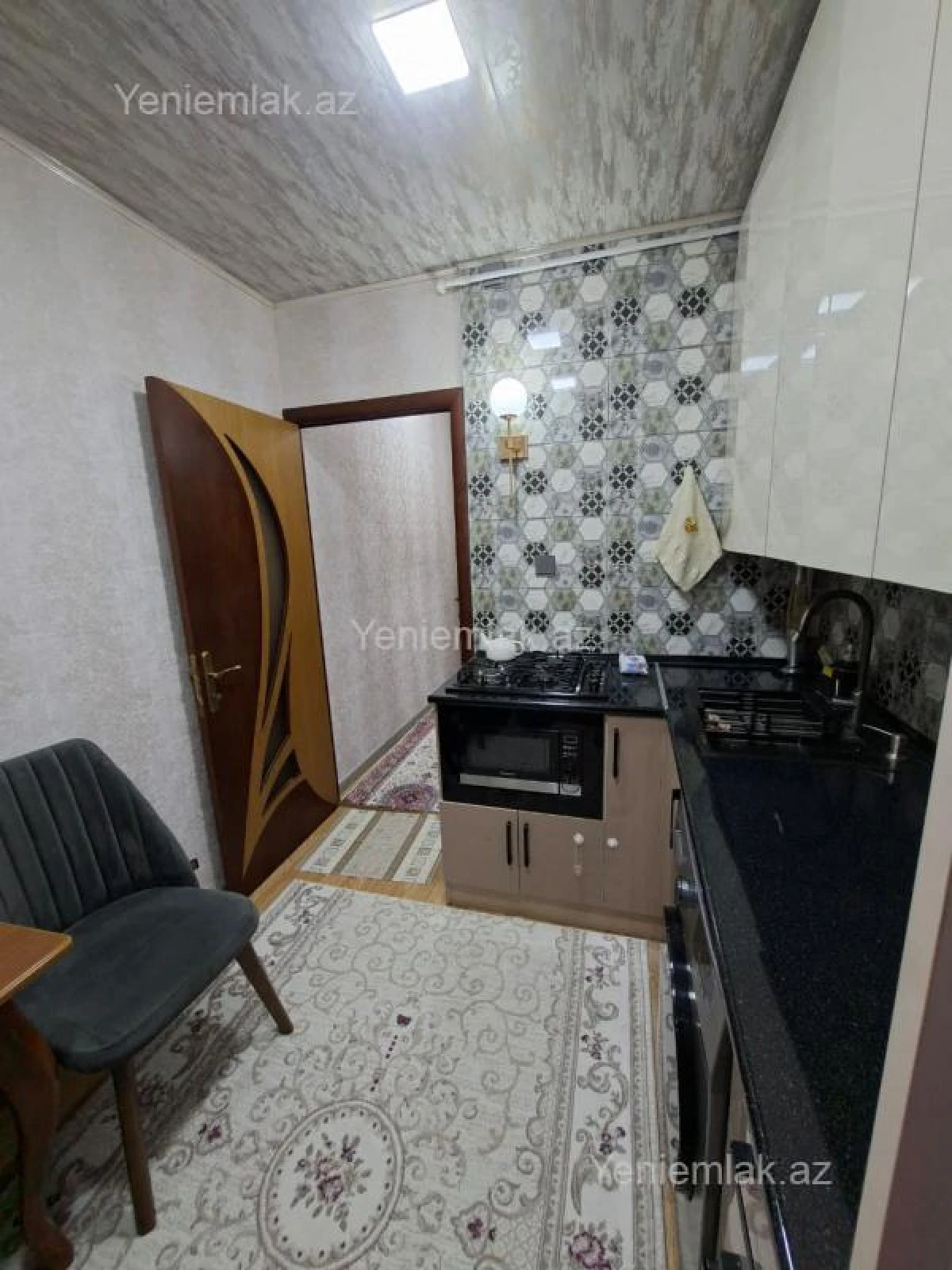 Satılır 2 otaqlı köhnə tikili 55 m²